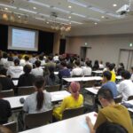 情報システム学科2年【社会人基礎講座】授業風景