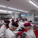 1年生はじめての洋菓子実習！